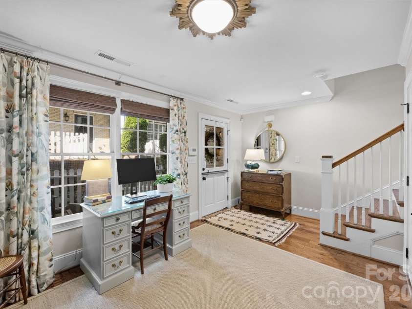 2034 Euclid Avenue, Charlotte, NC 28203.  MLS# CAR4369428, YatesRealty ID 12115. 