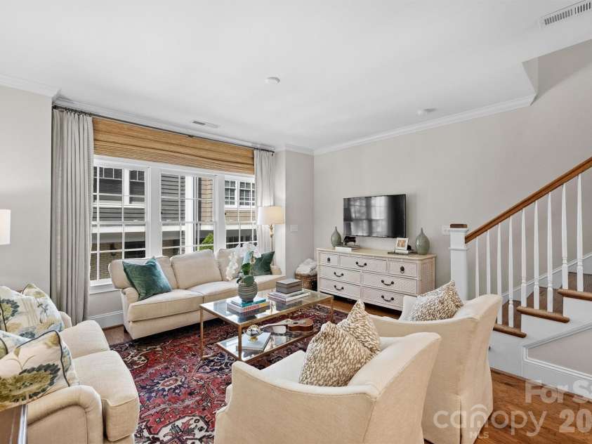 2034 Euclid Avenue, Charlotte, NC 28203.  MLS# CAR4369428, YatesRealty ID 12115. 