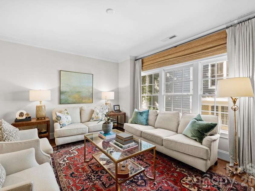 2034 Euclid Avenue, Charlotte, NC 28203.  MLS# CAR4369428, YatesRealty ID 12115. 