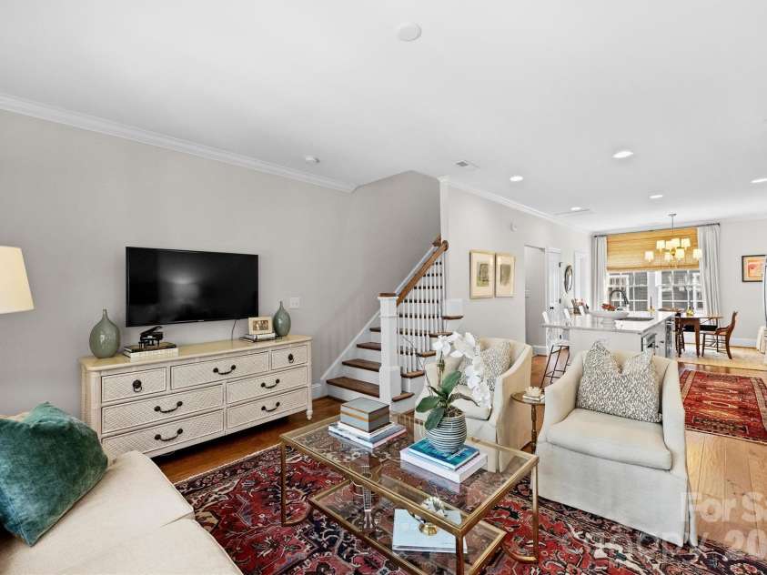 2034 Euclid Avenue, Charlotte, NC 28203.  MLS# CAR4369428, YatesRealty ID 12115. 