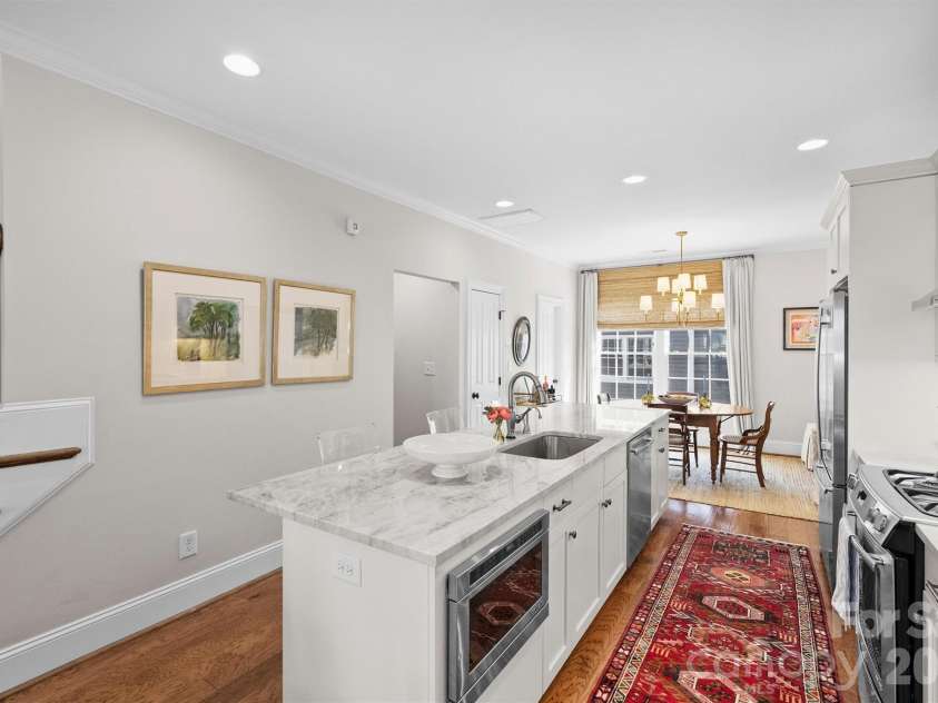 2034 Euclid Avenue, Charlotte, NC 28203.  MLS# CAR4369428, YatesRealty ID 12115. 