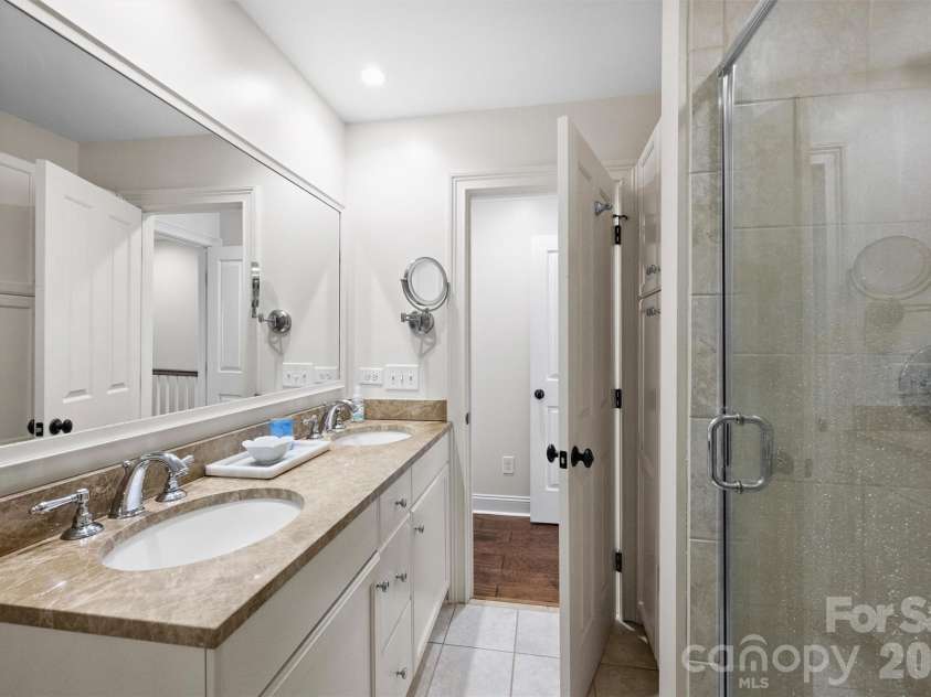 2034 Euclid Avenue, Charlotte, NC 28203.  MLS# CAR4369428, YatesRealty ID 12115. 
