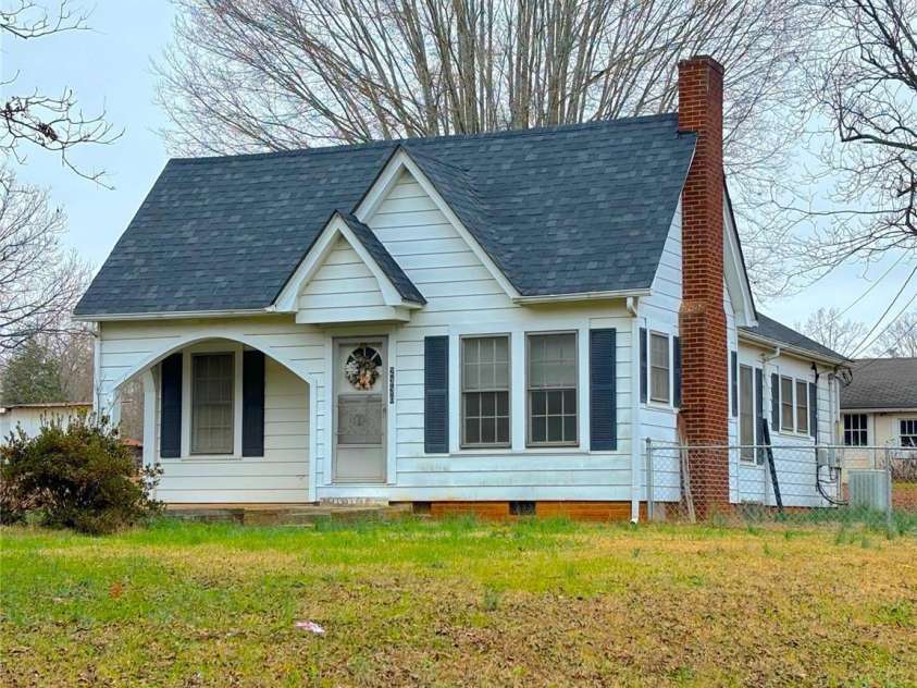 2330 Lower Palmer Road, Salisbury, NC 28146.  MLS# CAR4206768, YatesRealty ID 12116. 