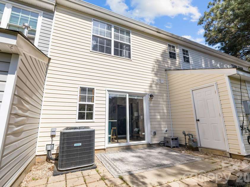 213 Butler Place, Fort Mill, SC 29715.  MLS# CAR4367950, YatesRealty ID 12117. 