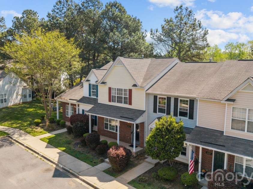213 Butler Place, Fort Mill, SC 29715.  MLS# CAR4367950, YatesRealty ID 12117. 