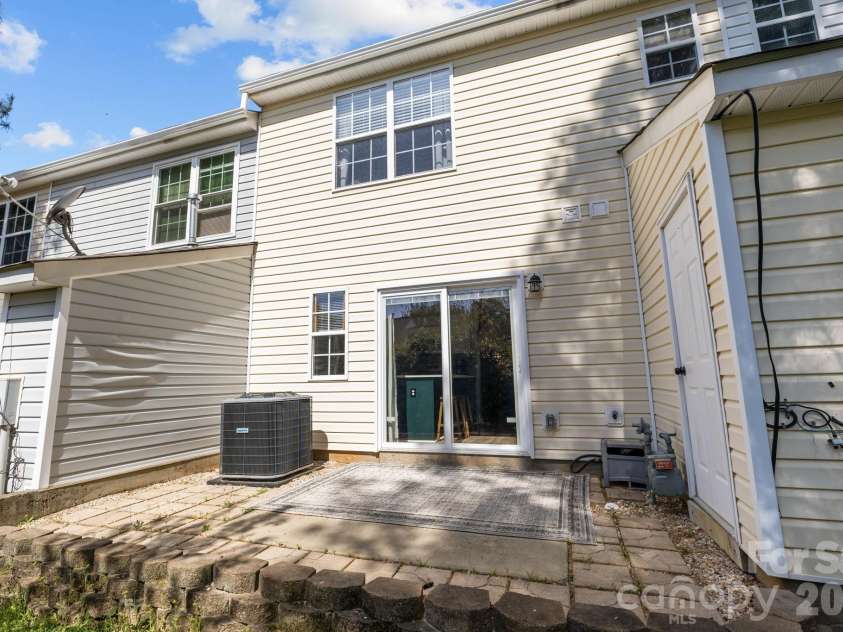 213 Butler Place, Fort Mill, SC 29715.  MLS# CAR4367950, YatesRealty ID 12117. 