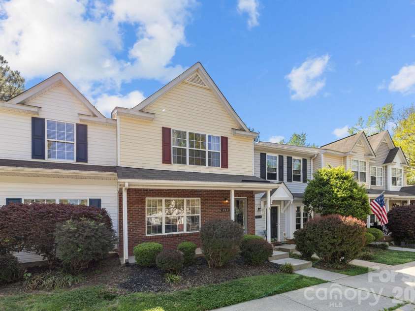 213 Butler Place, Fort Mill, SC 29715.  MLS# CAR4367950, YatesRealty ID 12117. 