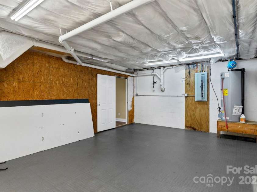 5 Elmore Street, Asheville, NC 28804.  MLS# CAR4252393, YatesRealty ID 12118. 