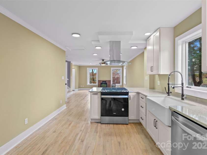 5 Elmore Street, Asheville, NC 28804.  MLS# CAR4252393, YatesRealty ID 12118. Newly Remodeled Kitchen