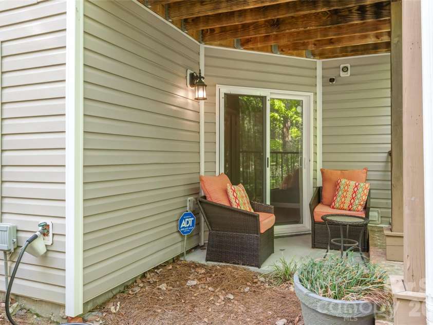 7111 Founders Club Court, Charlotte, NC 28269.  MLS# CAR4370503, YatesRealty ID 12118. 