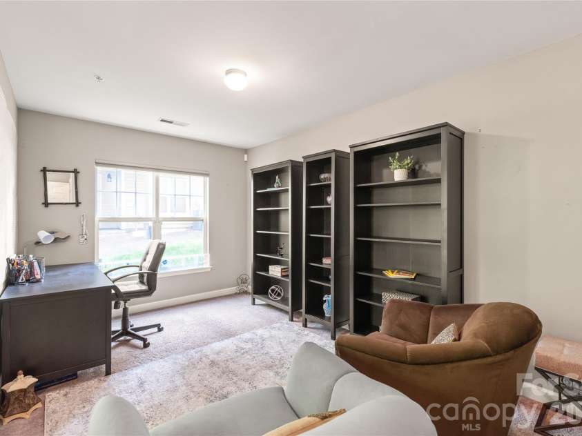 7111 Founders Club Court, Charlotte, NC 28269.  MLS# CAR4370503, YatesRealty ID 12118. Bonus room