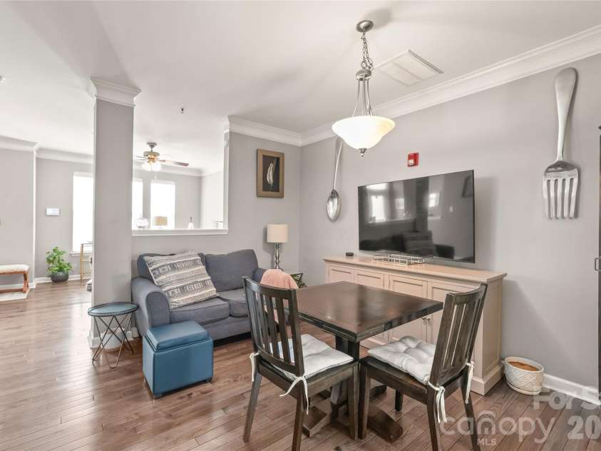 7111 Founders Club Court, Charlotte, NC 28269.  MLS# CAR4370503, YatesRealty ID 12118. Dining area