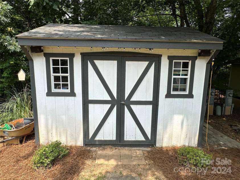 122 Hummingbird Circle, New London, NC 28127.  MLS# CAR4151894, YatesRealty ID 1212. 