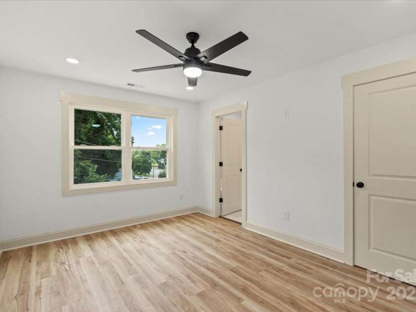 431 Norment Avenue, Gastonia, NC 28052.  MLS# CAR4282704, YatesRealty ID 1212. 