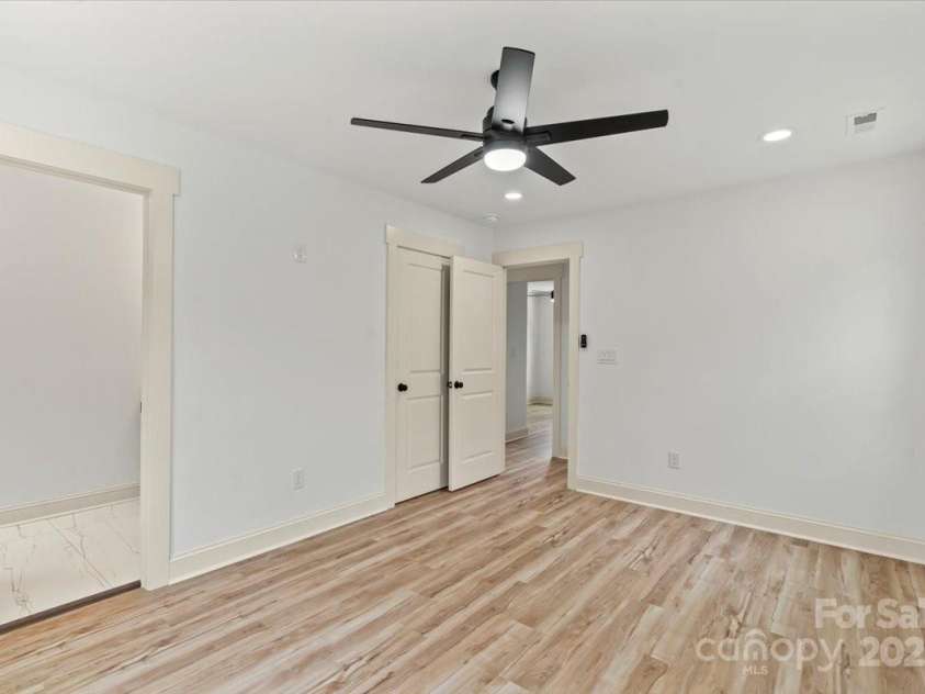 431 Norment Avenue, Gastonia, NC 28052.  MLS# CAR4282704, YatesRealty ID 1212. 