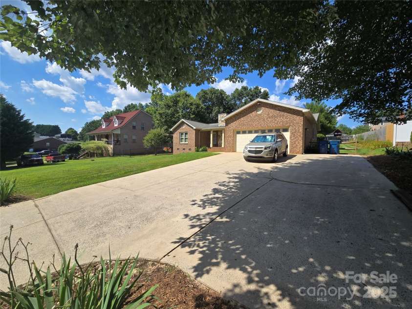 5238 Bethel Church Road, Hickory, NC 28602.  MLS# CAR4272218, YatesRealty ID 1212. 