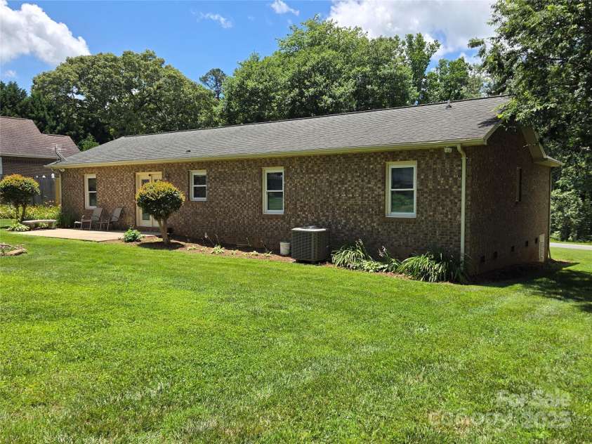 5238 Bethel Church Road, Hickory, NC 28602.  MLS# CAR4272218, YatesRealty ID 1212. 