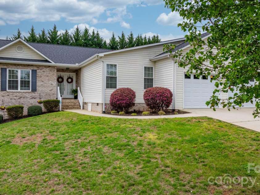 108 White Hall Lane, Hudson, NC 28638.  MLS# CAR4249694, YatesRealty ID 12121. 