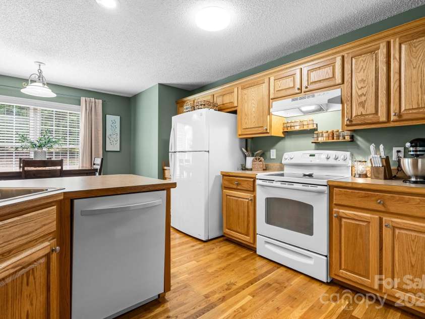 108 White Hall Lane, Hudson, NC 28638.  MLS# CAR4249694, YatesRealty ID 12121. 