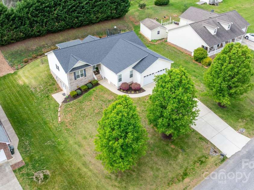 108 White Hall Lane, Hudson, NC 28638.  MLS# CAR4249694, YatesRealty ID 12121. 