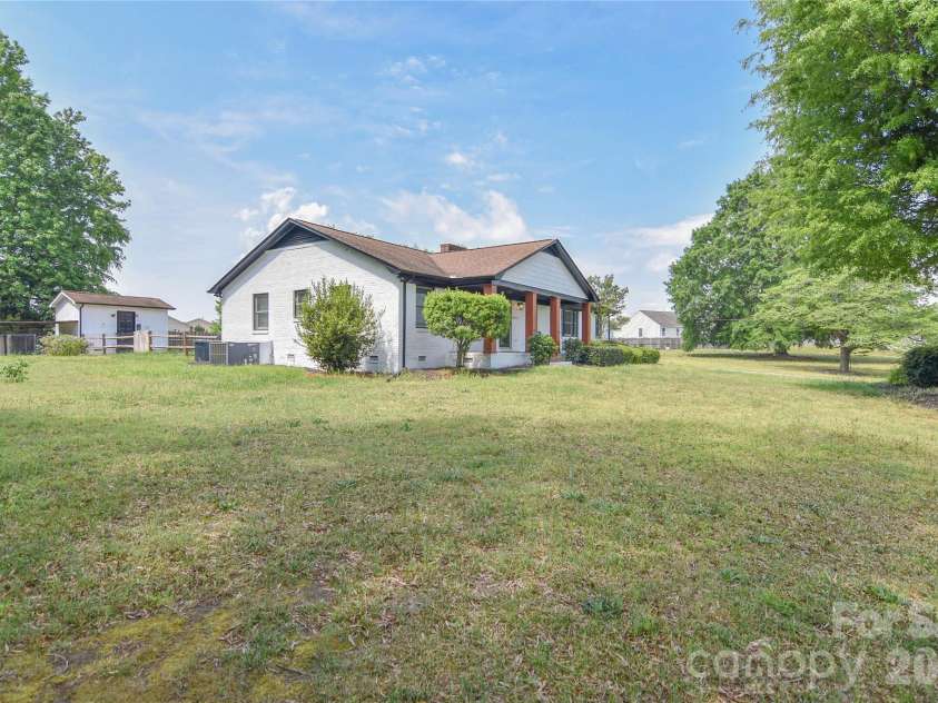 13309 Zoar Road, Charlotte, NC 28278.  MLS# CAR4370569, YatesRealty ID 12121. Current home