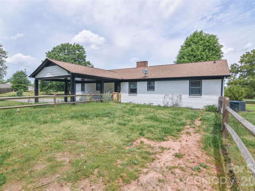 13309 Zoar Road, Charlotte, NC 28278.  MLS# CAR4370569, YatesRealty ID 12121. Current home