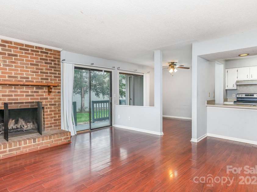 10967 Harrowfield Road, Charlotte, NC 28226.  MLS# CAR4245049, YatesRealty ID 12122. 