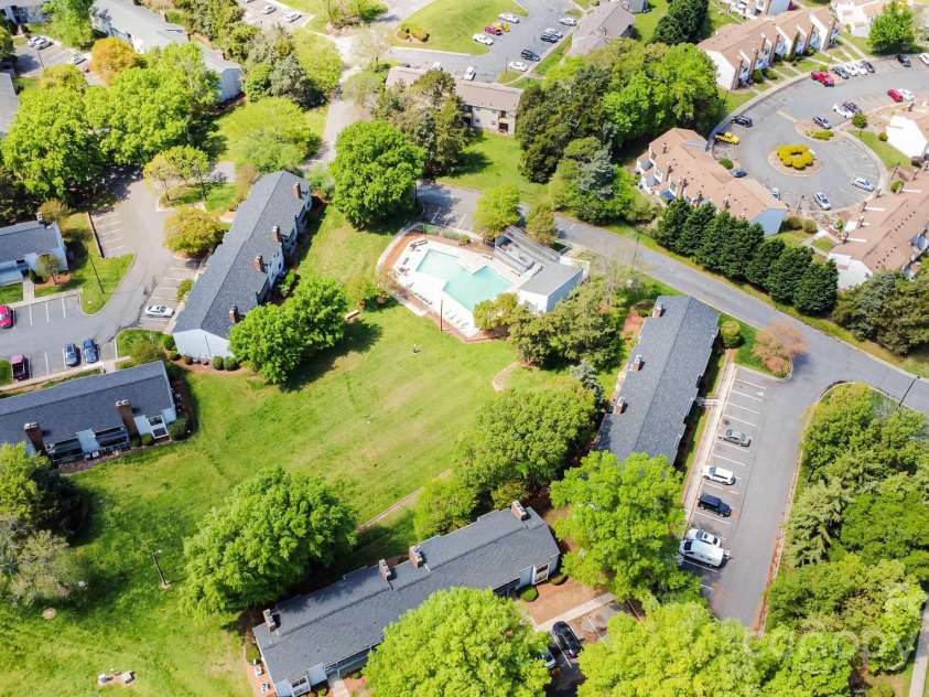 10967 Harrowfield Road, Charlotte, NC 28226.  MLS# CAR4245049, YatesRealty ID 12122. 