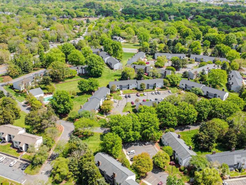 10967 Harrowfield Road, Charlotte, NC 28226.  MLS# CAR4245049, YatesRealty ID 12122. 