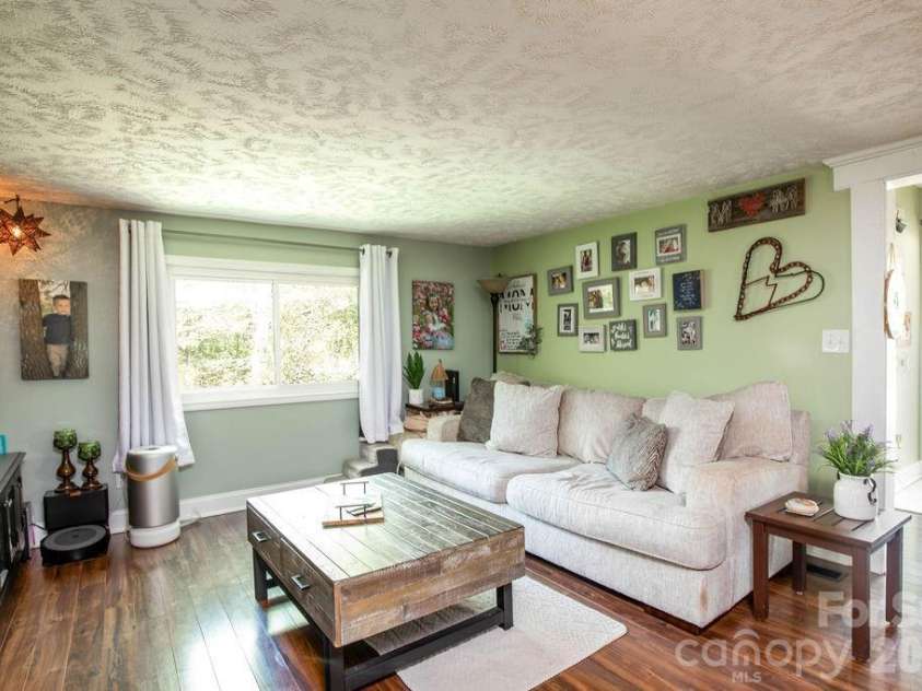 257 Rolling View Drive, New London, NC 28127.  MLS# CAR4370595, YatesRealty ID 12122. 