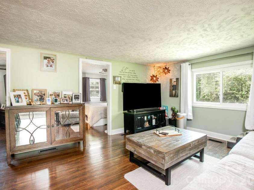 257 Rolling View Drive, New London, NC 28127.  MLS# CAR4370595, YatesRealty ID 12122. 