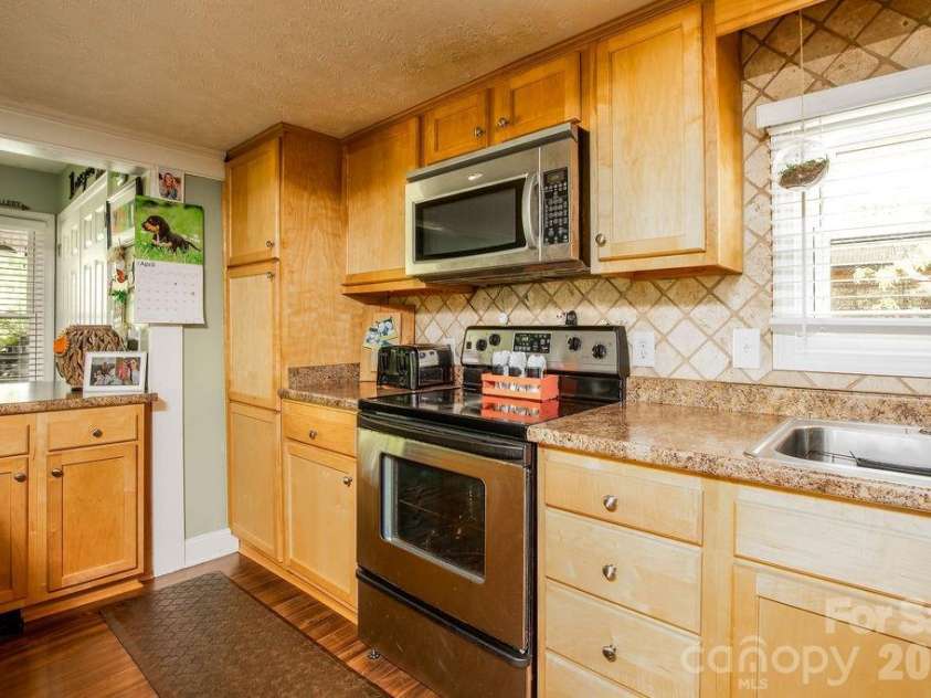 257 Rolling View Drive, New London, NC 28127.  MLS# CAR4370595, YatesRealty ID 12122. 