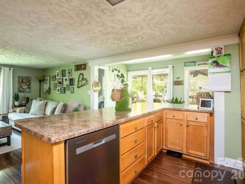 257 Rolling View Drive, New London, NC 28127.  MLS# CAR4370595, YatesRealty ID 12122. 