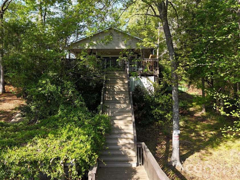 257 Rolling View Drive, New London, NC 28127.  MLS# CAR4370595, YatesRealty ID 12122. 