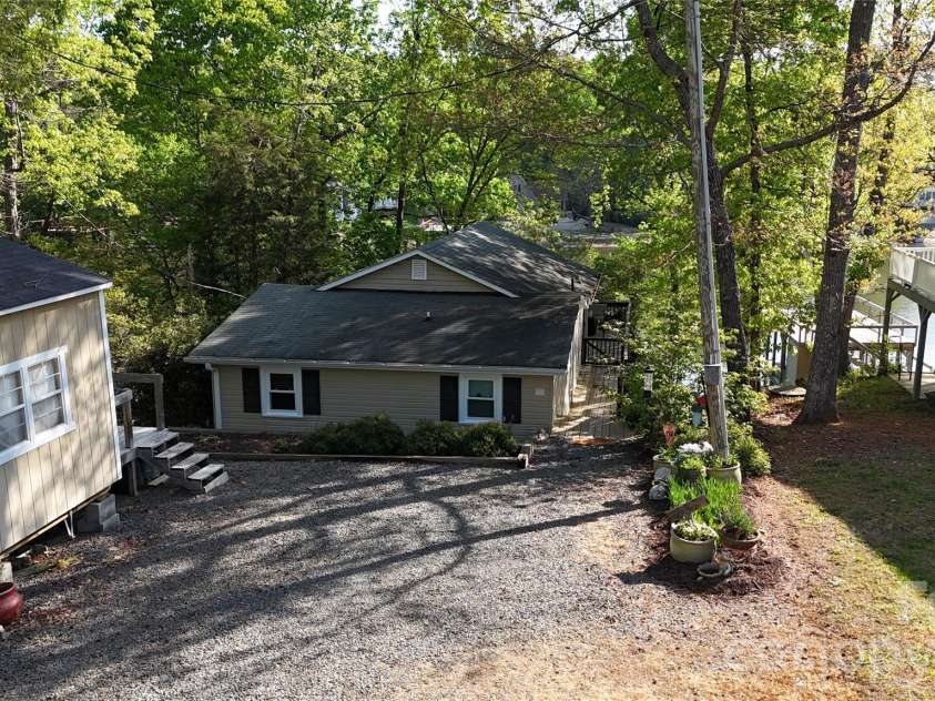 257 Rolling View Drive, New London, NC 28127.  MLS# CAR4370595, YatesRealty ID 12122. 