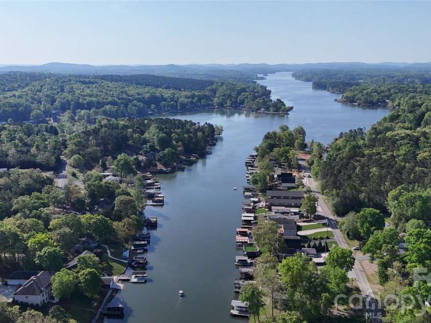 257 Rolling View Drive, New London, NC 28127.  MLS# CAR4370595, YatesRealty ID 12122. 