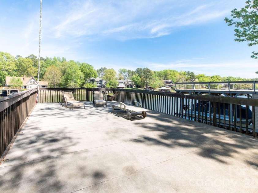257 Rolling View Drive, New London, NC 28127.  MLS# CAR4370595, YatesRealty ID 12122. 