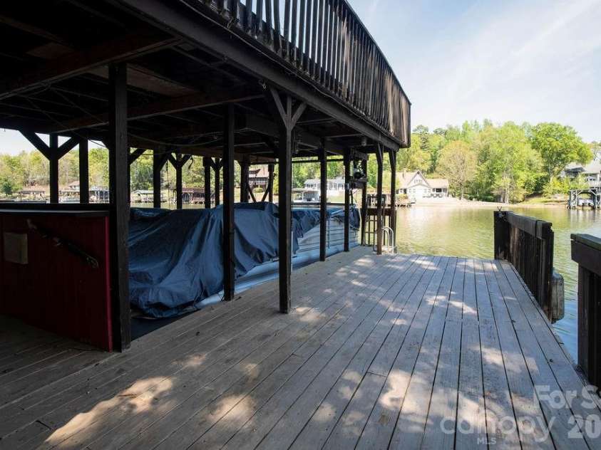 257 Rolling View Drive, New London, NC 28127.  MLS# CAR4370595, YatesRealty ID 12122. 