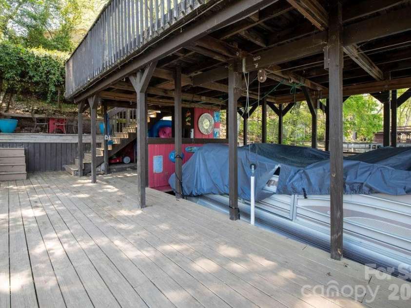 257 Rolling View Drive, New London, NC 28127.  MLS# CAR4370595, YatesRealty ID 12122. 