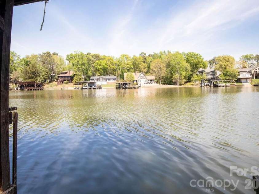 257 Rolling View Drive, New London, NC 28127.  MLS# CAR4370595, YatesRealty ID 12122. 