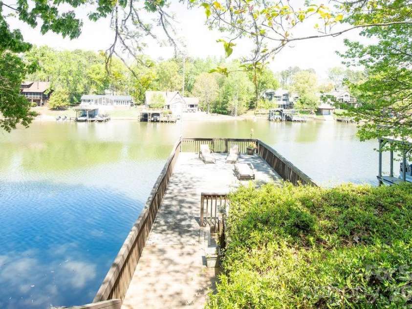 257 Rolling View Drive, New London, NC 28127.  MLS# CAR4370595, YatesRealty ID 12122. 