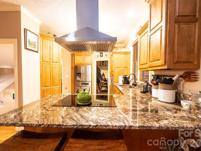 126 Moore Mountain Road, Vilas, NC 28692.  MLS# CAR4370545, YatesRealty ID 12123. 