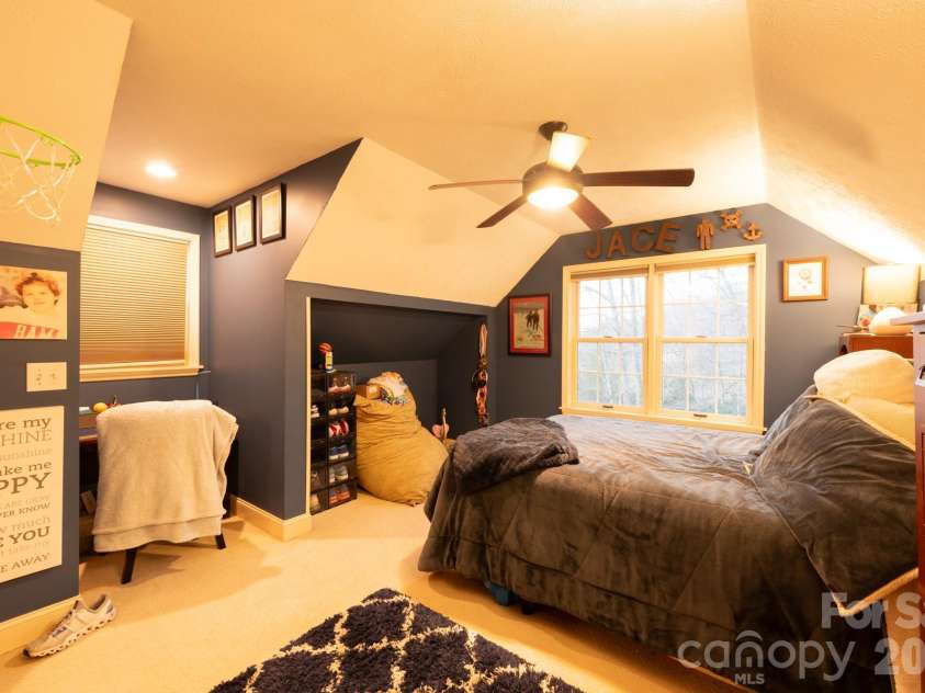 126 Moore Mountain Road, Vilas, NC 28692.  MLS# CAR4370545, YatesRealty ID 12123. 