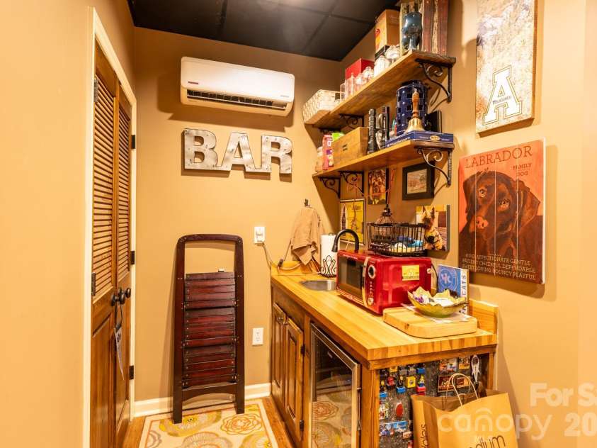 126 Moore Mountain Road, Vilas, NC 28692.  MLS# CAR4370545, YatesRealty ID 12123. 