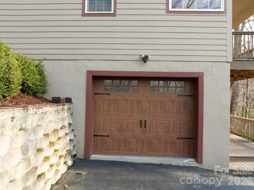 126 Moore Mountain Road, Vilas, NC 28692.  MLS# CAR4370545, YatesRealty ID 12123. 