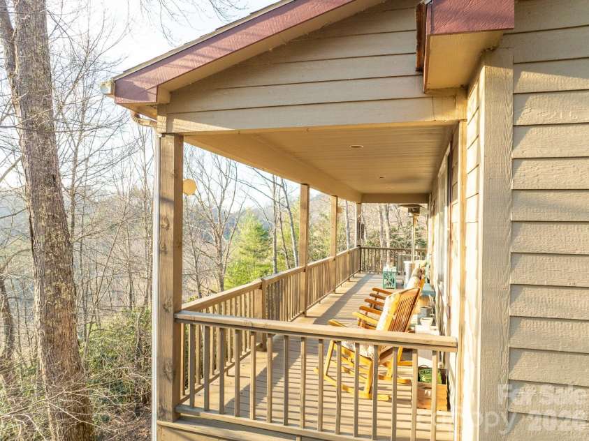 126 Moore Mountain Road, Vilas, NC 28692.  MLS# CAR4370545, YatesRealty ID 12123. 