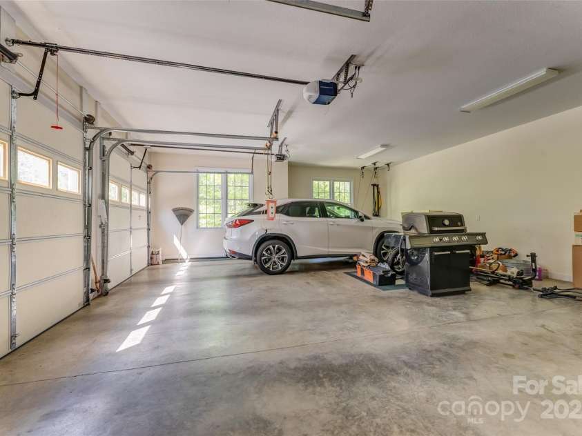 883 Big Raven Lane, Saluda, NC 28773.  MLS# CAR4252562, YatesRealty ID 12123. 