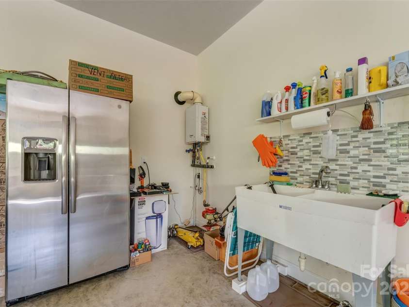 883 Big Raven Lane, Saluda, NC 28773.  MLS# CAR4252562, YatesRealty ID 12123. 
