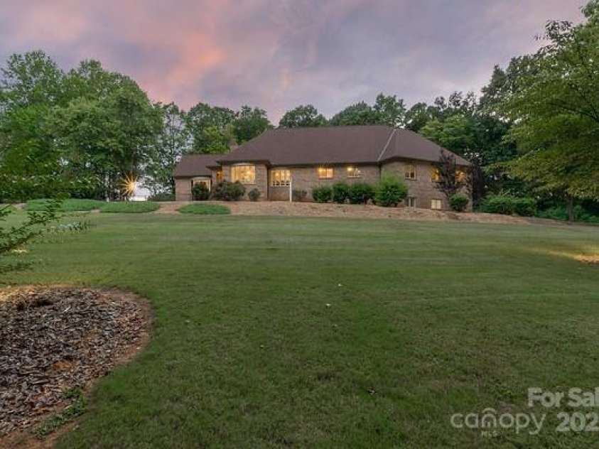 260 Burkhart Road, Lexington, NC 27292.  MLS# CAR4244681, YatesRealty ID 12124. 