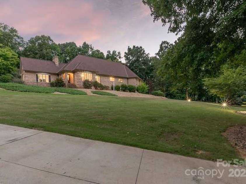 260 Burkhart Road, Lexington, NC 27292.  MLS# CAR4244681, YatesRealty ID 12124. 